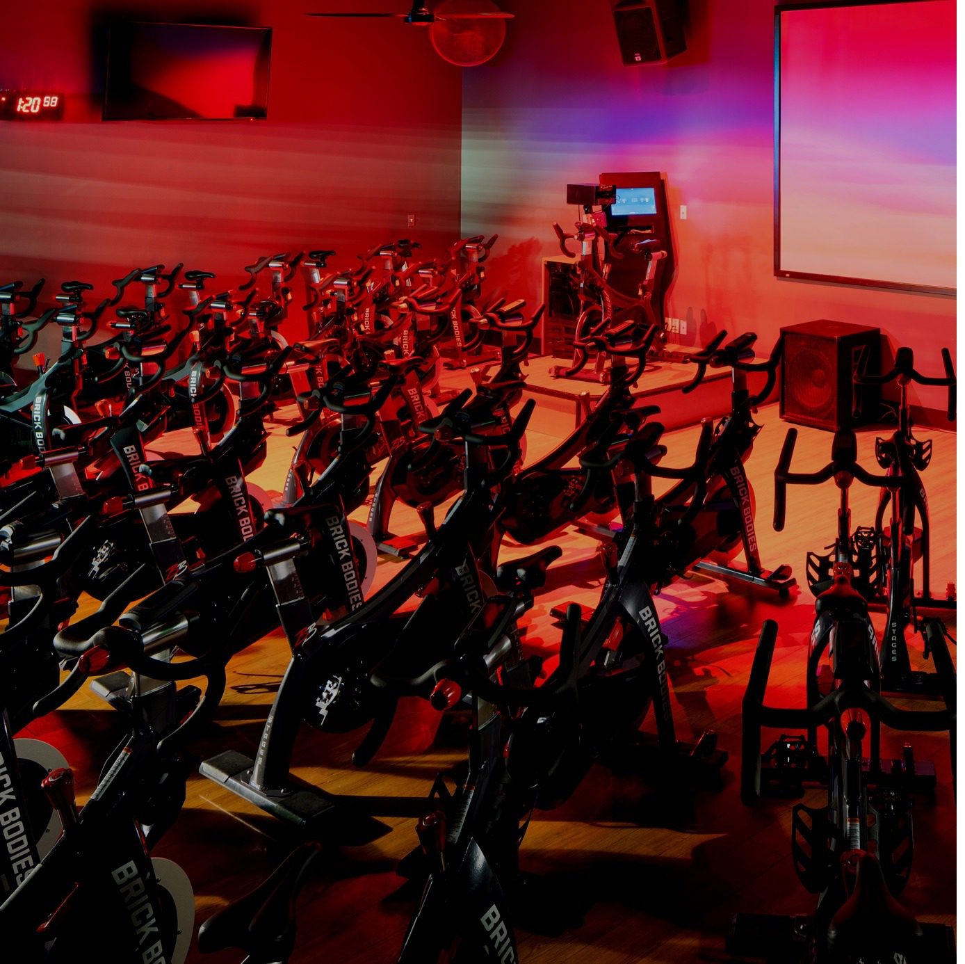 spinning bikes in cycling studio at gym in baltimore